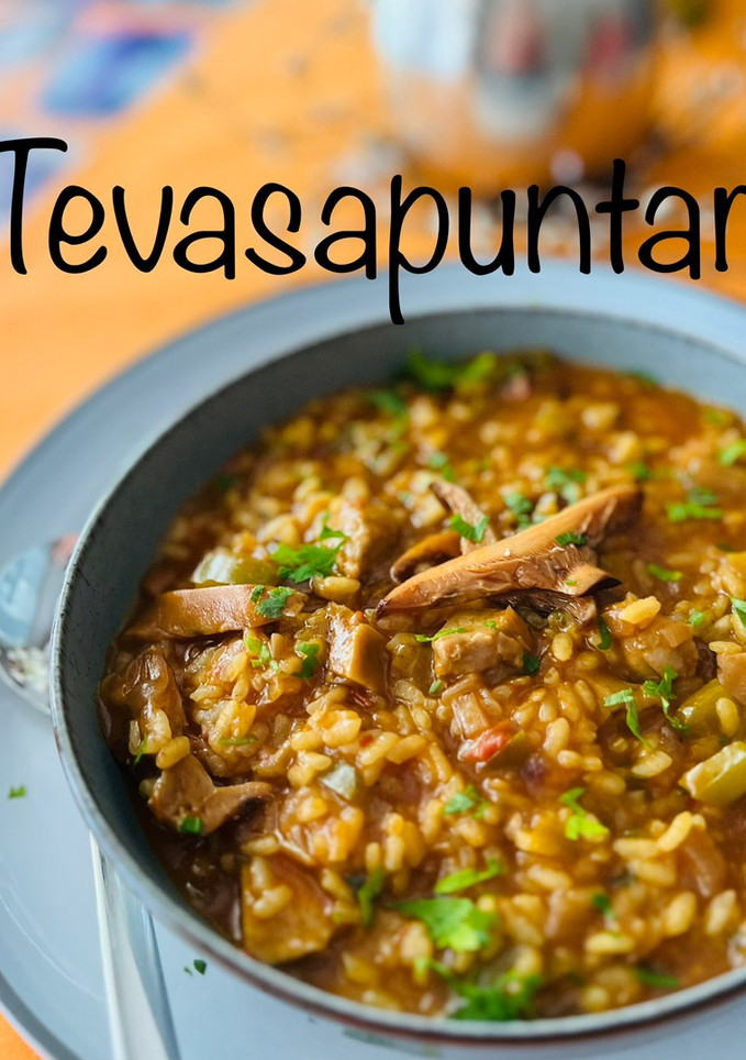 Una foto de Arroz meloso de níscalos y solomillo 🌾 🍄 🐷 🍂🍂