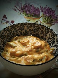 Tejfölös fokhagymás zöldbabfőzelék, füstölt virslivel 🥣🥣🥣 recept fotója