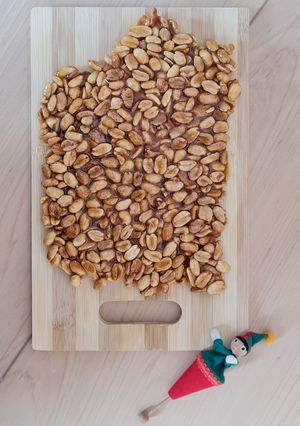 Una foto de Turrón crocante de maní 🥜 dos ingredientes