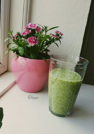 Hình của món Sinh tố chuối vs rau spinat.