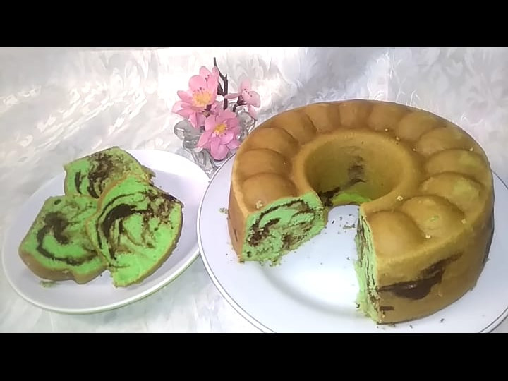 Langkah Mudah untuk Menyiapkan Bolu Pandan Putih Telur yang Lezat Sekali