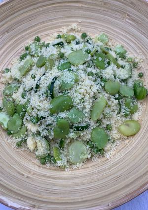 Une photo de Mesfouf aux légumes verts