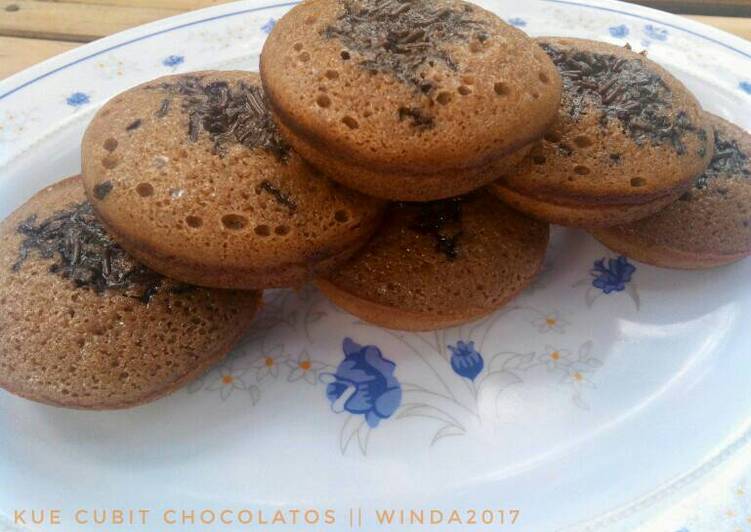 Langkah Mudah untuk Menyiapkan Kue Cubit Chocolatos lezatos ☺, Lezat