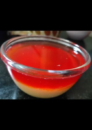 A picture of Custard and jelly combo.
