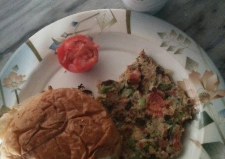 Recipe of Ultimate Omlatte with Capsicum