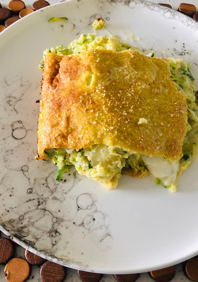 Una foto de Budín de zapallitos italianos, pan y puerros de Patricia