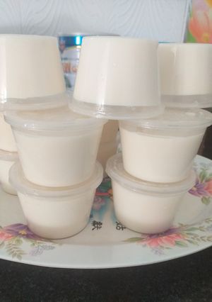 Hình của món Sữa chua úp ngược.