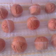 A picture of Strawberry sponge cupcakes.