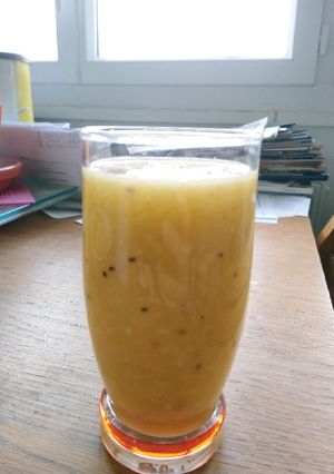 Une photo de Smoothie jaune