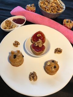 વોલનટ બનાના મફીન્સ (Walnut Banana Muffins Recipe In Gujarati) રેસીપી મુખ્ય ફોટો