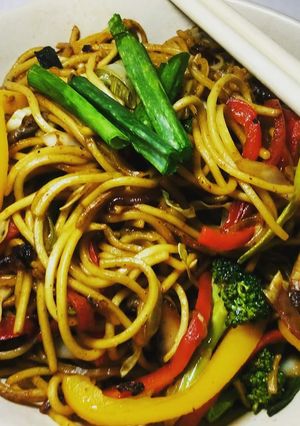 A picture of Japanese Yakisoba Assorted Vegetable Noodle's.