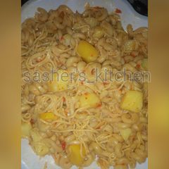 A picture of Macaroni and pasta jallop.