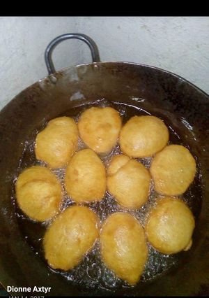 A picture of Mandazi.