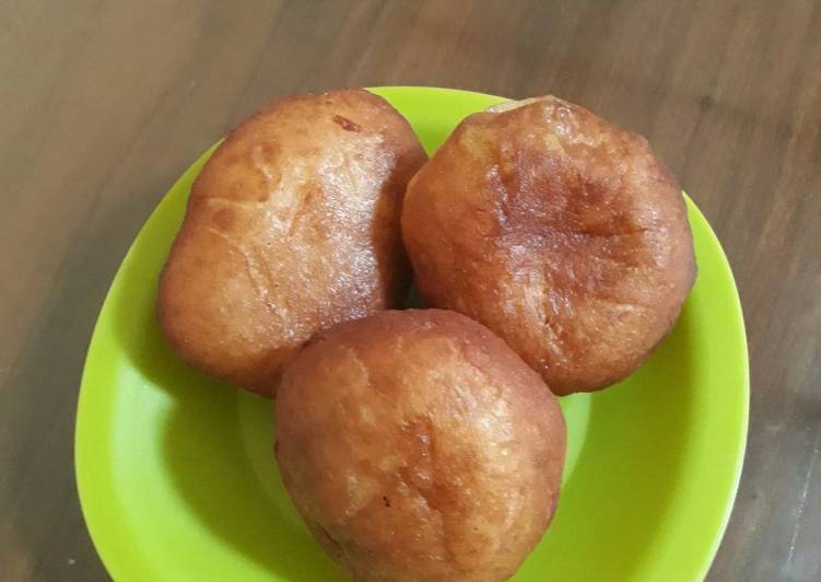 Roti goreng isi moza & coklat