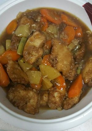 A picture of Sweet and Sour Chicken.