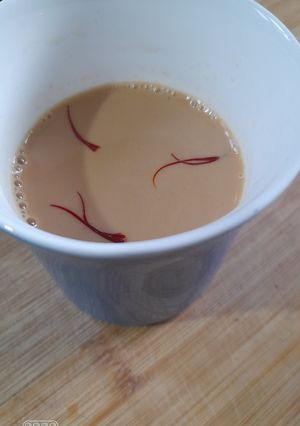 A picture of Saffron cardamom tea.