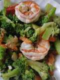 ผัดบร็อคโคลี่กุ้ง