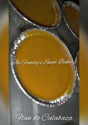 Una foto de Flan de Calabaza (The Family's Sweet Bakery)