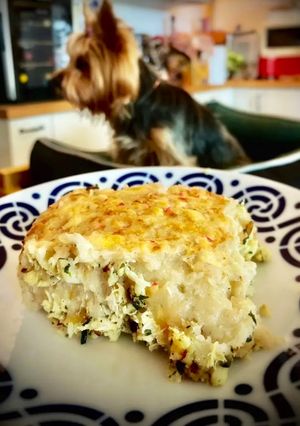 Una foto de Pastel de merluza y patatas
