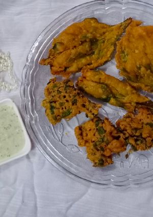 A picture of Crispy spinach pakora.