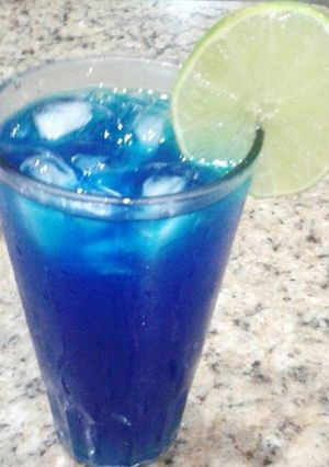 Una foto de Blue Lagoon ( Laguna Azul )