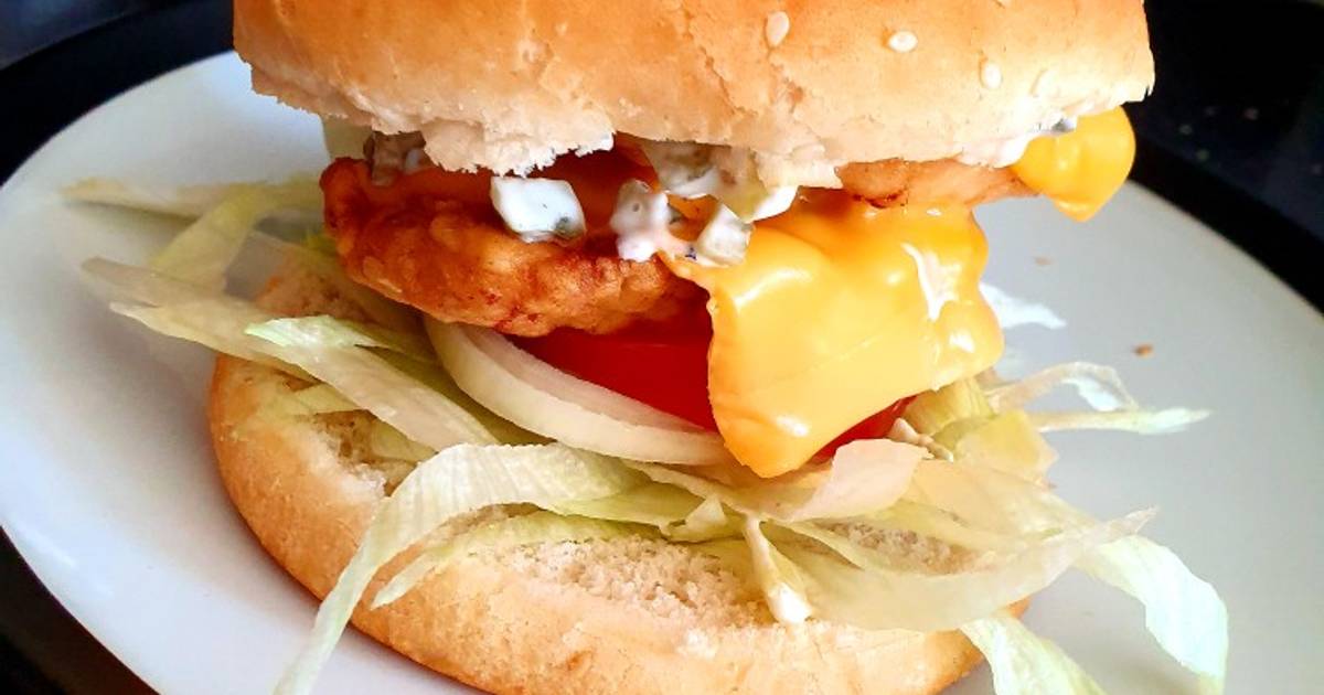 My garlic /chilli chicken fillet burger Recipe by lorraine Siegertsz Cookpad