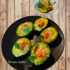 A picture of Avocado cheeslet.