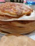 Milhojas de Tortitas de Trigo Rellenas de Pisto y Salchichas en Freidora de Aire