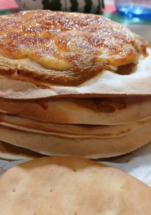 Una foto de Milhojas de Tortitas de Trigo Rellenas de Pisto y Salchichas en Freidora de Aire