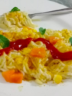 મિક્સ વેજ મસાલા મેગી(mix veg masala maggi recipe in Gujarati) રેસીપી મુખ્ય ફોટો