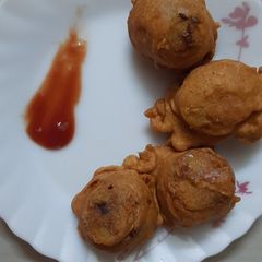 A picture of Aloo chop.