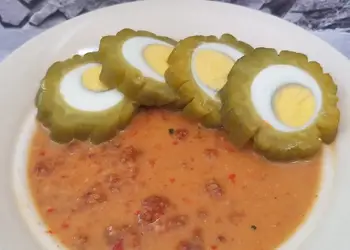 Mudahnya Membuat Pare isi Telur Saus Kacang Mantul Banget