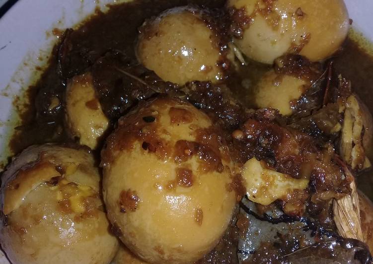 Telur cokelat (semur telur)
