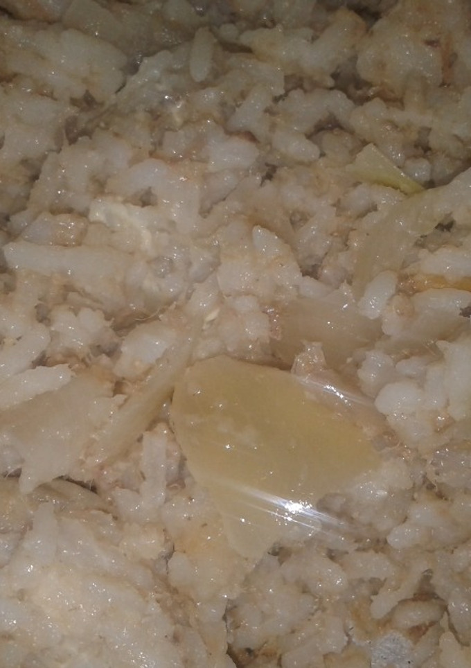 Una foto de Arroz con atún