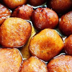 A picture of Sweet pumpkin balls.