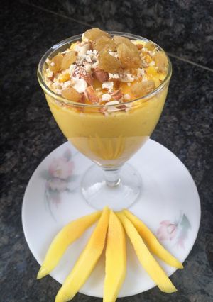 A picture of Mango dry fruit lassi.