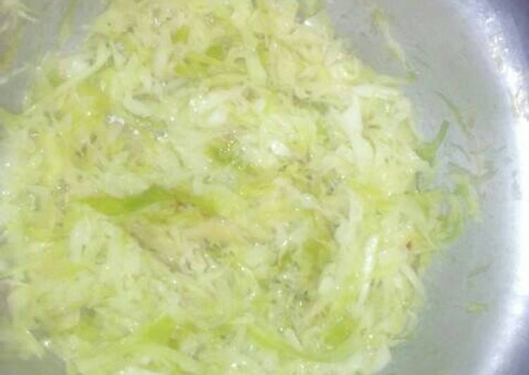 Steps to Prepare Favorite Steamed cabbage
