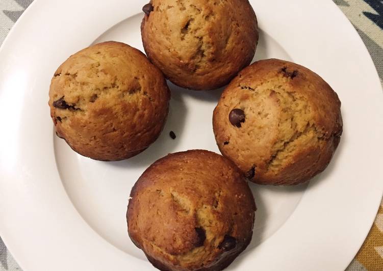 Banana chocolate chip muffins