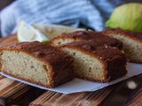 Kleiner Zitronenkuchen mit Tonkabohne