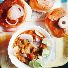 A picture of Pau bhaji.