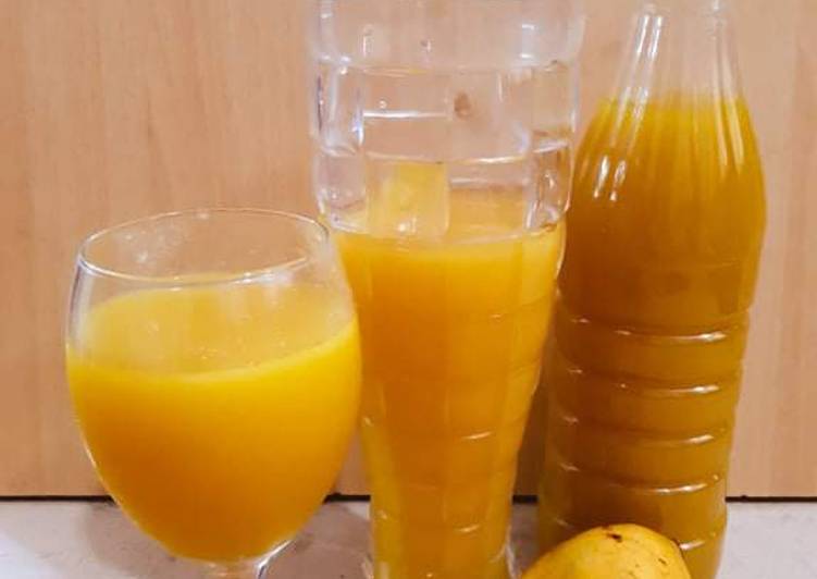 How to Make Super Quick Homemade Mango Squash