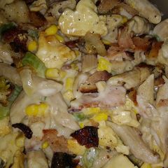 A picture of Bacon chicken pasta.