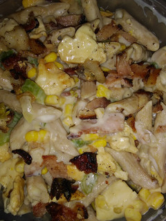 A picture of Bacon chicken pasta.