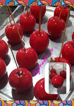 A picture of Toffee apples 🍎.