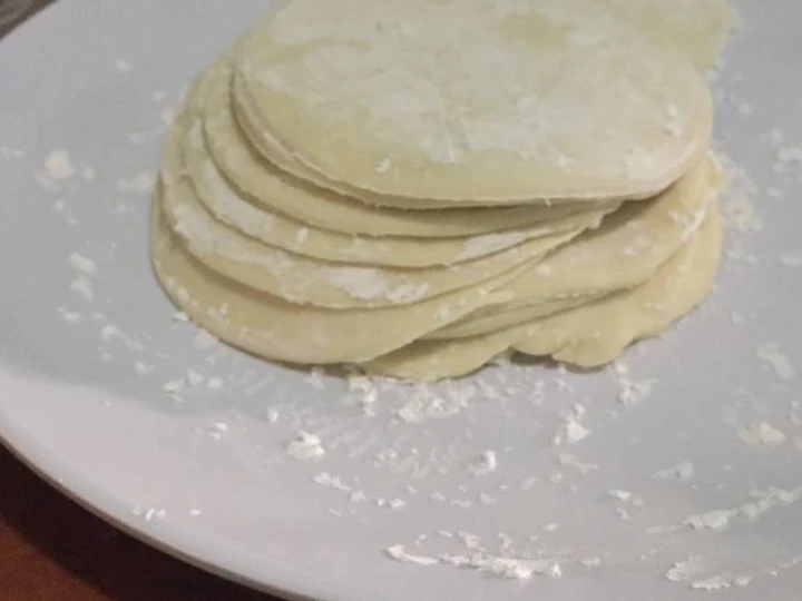 Langkah Mudah untuk Menyiapkan Resep Kulit dimsum/gyouza yang Menggugah Selera Anti Ribet, Lezat