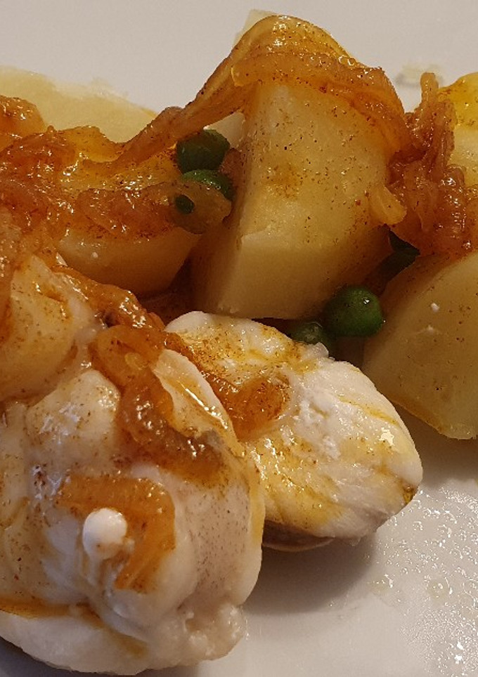 Una foto de Rape con ajada a la Gallega