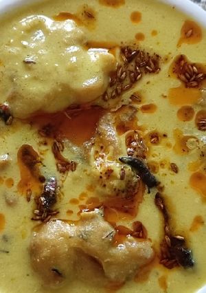 प्याज़ की कढ़ी (Pyaz ki kadhi recipe iin Hindi) रेसिपी मुख्य फोटो