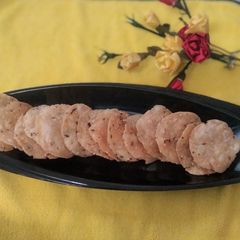 A picture of South Indian Crispy Papdi-Thattaii.