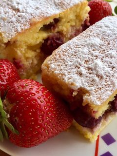 Kevert túrós-meggyes 🍒 recept fotója