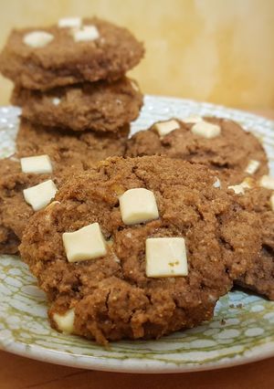 Una foto de Galletas de calabaza y chocolate blanco